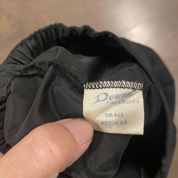 Vintage Deena Slip Skirt Small Black Scallop Detail Hem Coquette Cottagecore - Picture 2 of 10